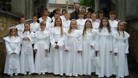 Dzieci I-komunijne na pielgrzymce