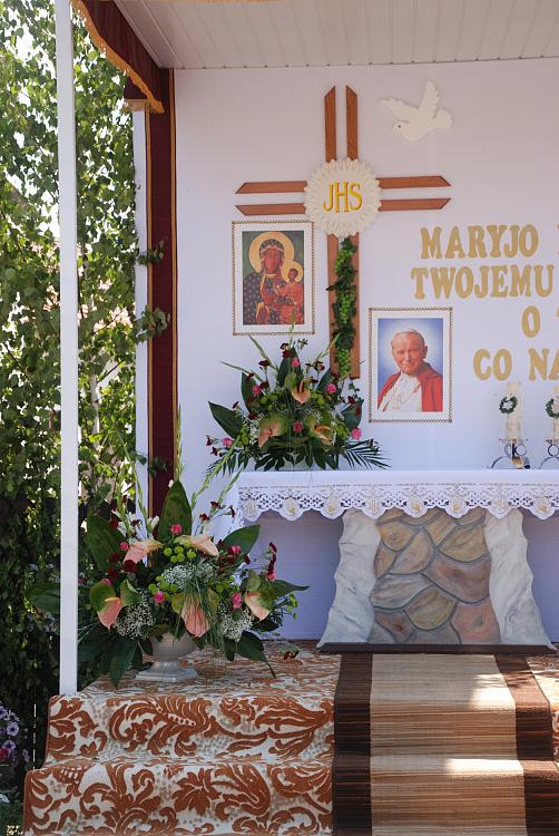 Ołtarz parafian Racławiczek - detale
