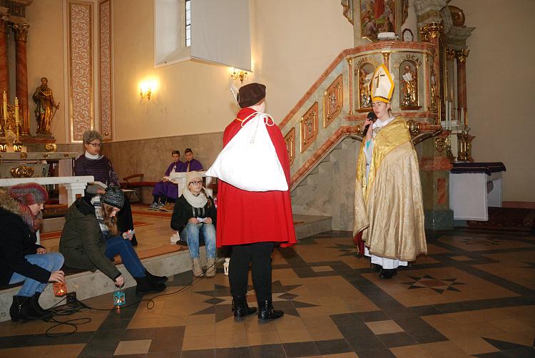 Historia św. Mikołaja w wykonaniu Marianek