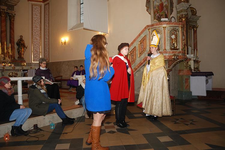 Historia św. Mikołaja w wykonaniu Marianek
