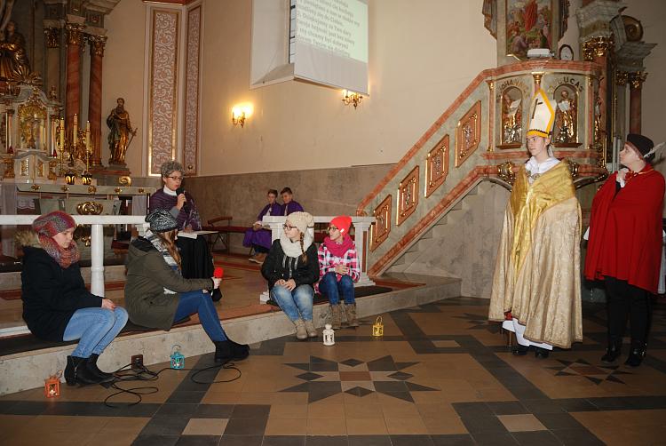 Historia św. Mikołaja w wykonaniu Marianek